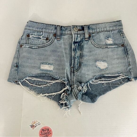 UO BDG Essential Mid-Rise Denim Short Blue Size 25W Frayed Jean Shorts Thrashed - Picture 4 of 13